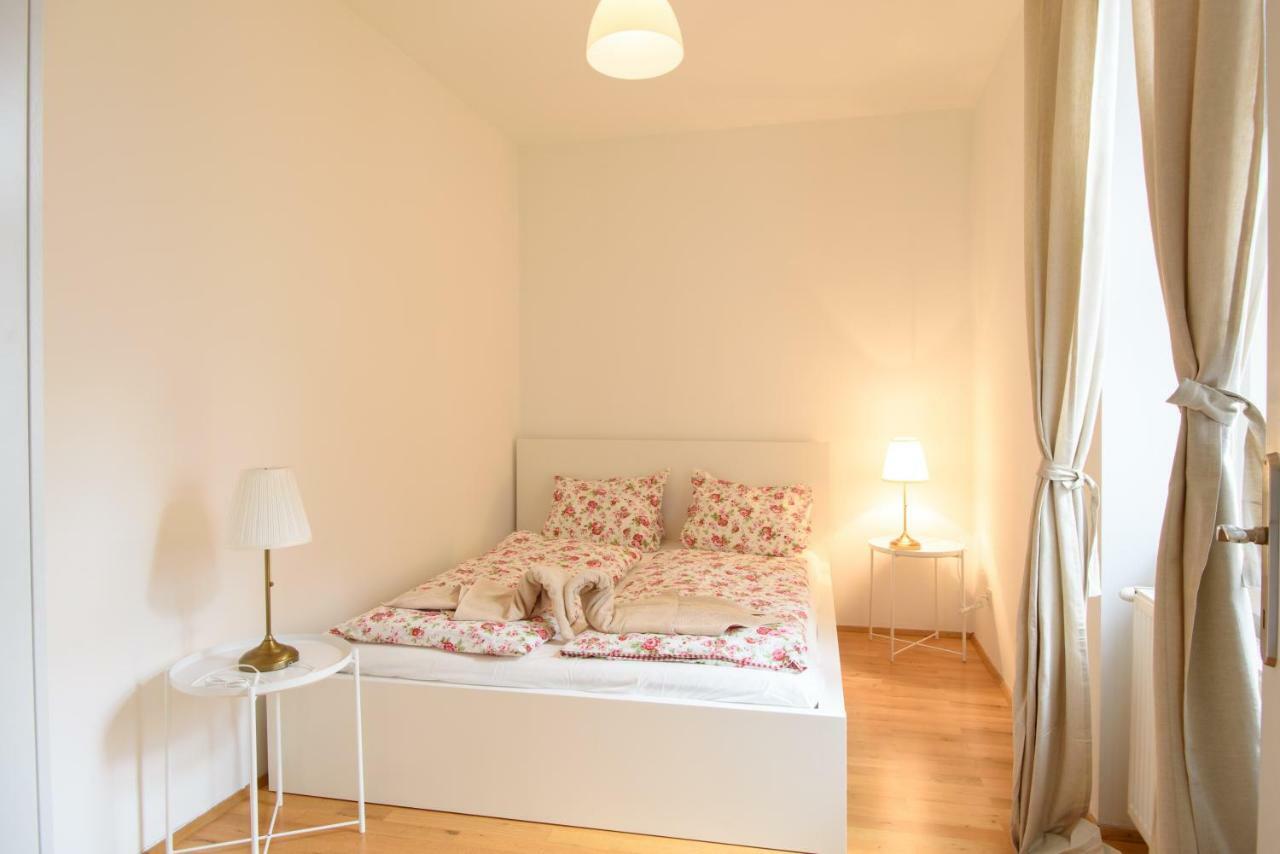 Central Living Apartment 1090 เวียนนา ภายนอก รูปภาพ